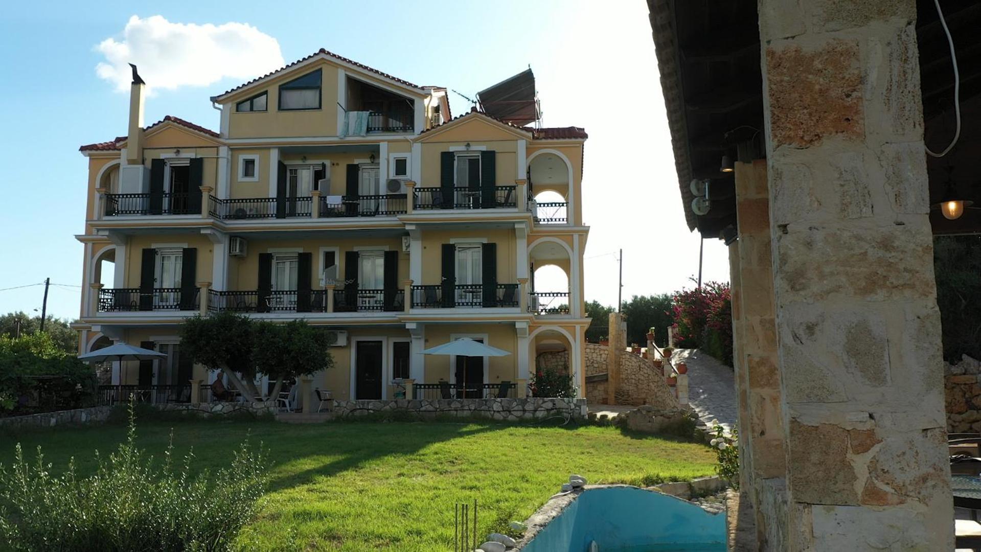 Remenata Apartment Lixouri Exterior photo