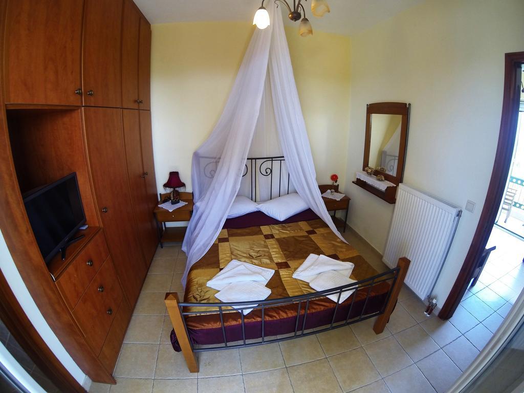 Remenata Apartment Lixouri Room photo